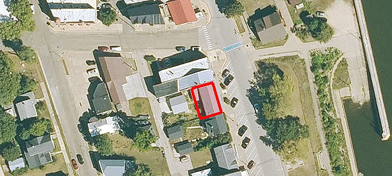 404 Riv Park Dr