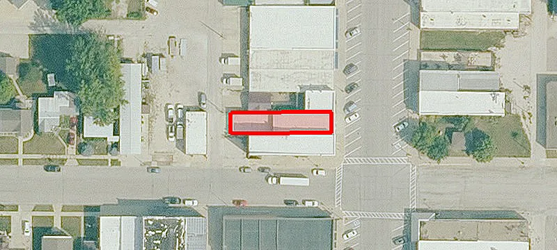 305 Main St