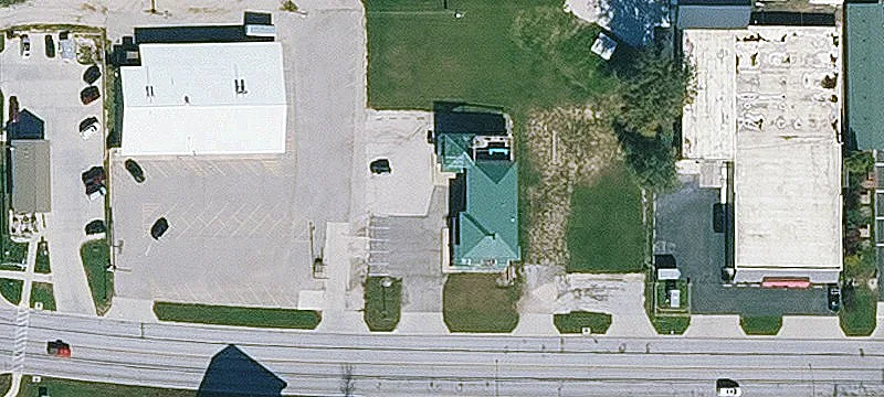 1515 Lakeshore Dr