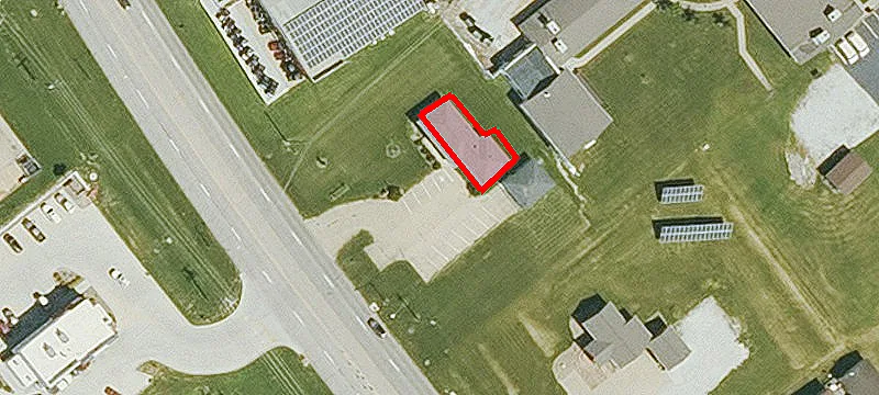3437 Main St