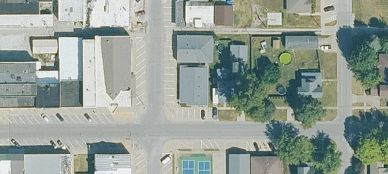 401 Robinson St