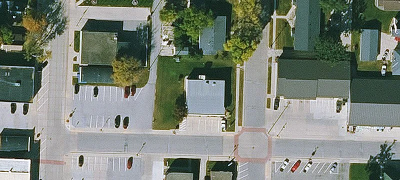 200 1st W Ave