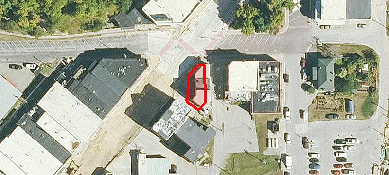 211 Main St