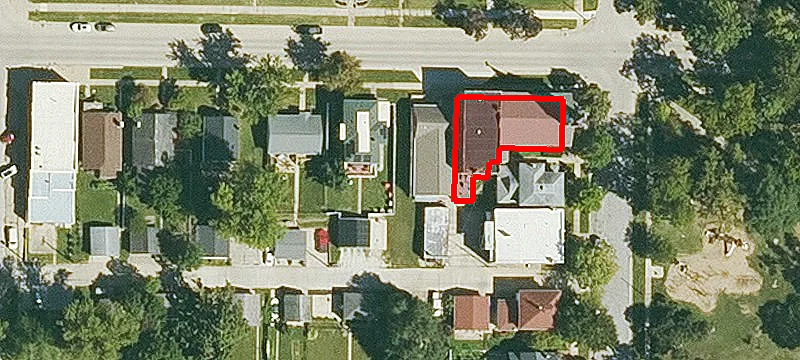 1012 Ave E Ave