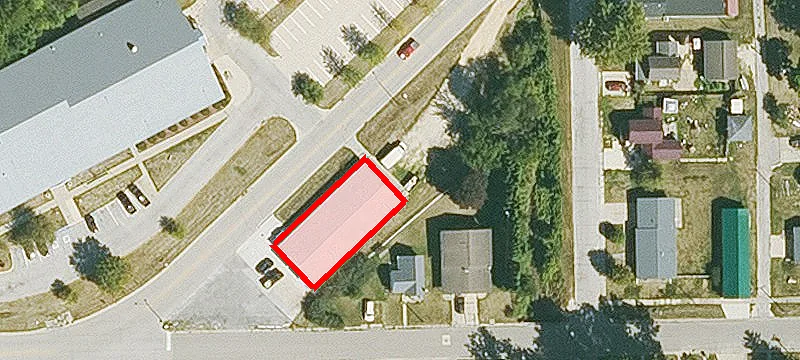 606 Main St