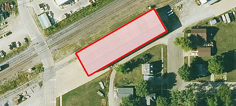 700 Maple Ave