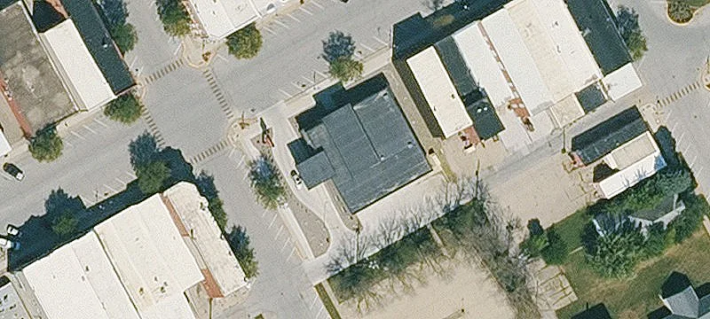 307 Broadway St