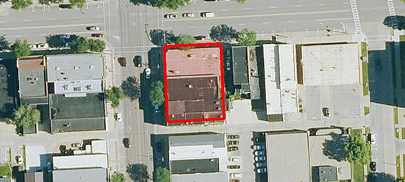 320 Grand Ave