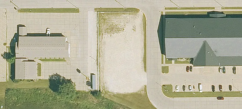 Dyersville, IA 52040