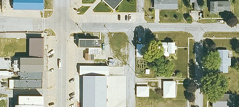 122 Commercial St