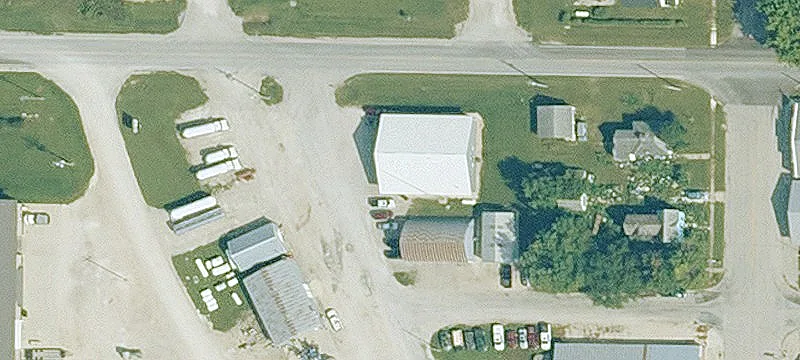 421 Railroad Ave