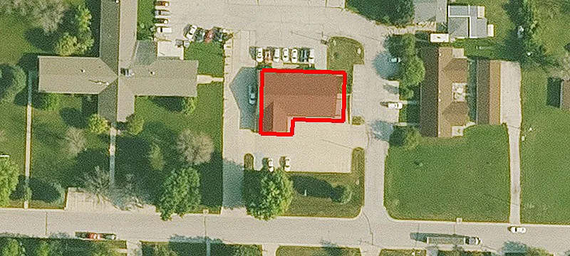 1800 Main St