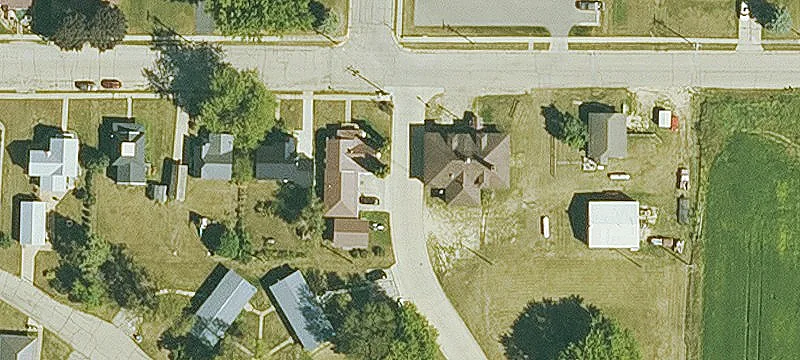 Colesburg, IA 52035