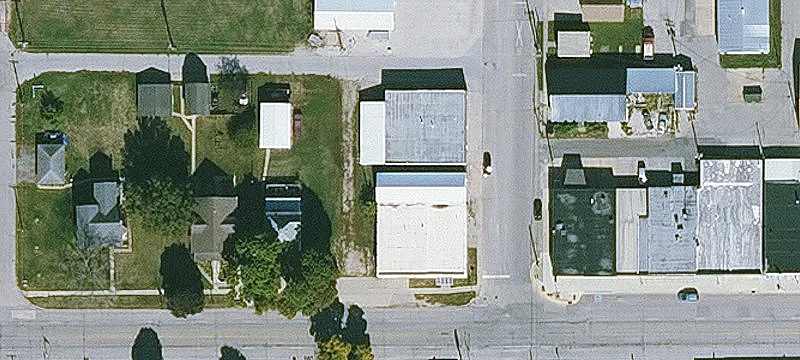 10th St