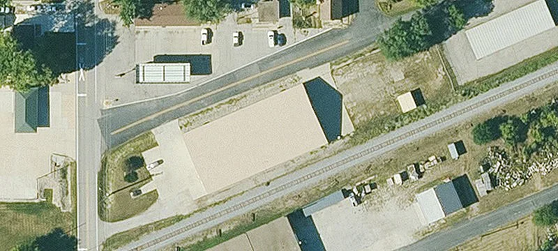 100 Commercial St