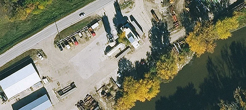 700 Riv Rd