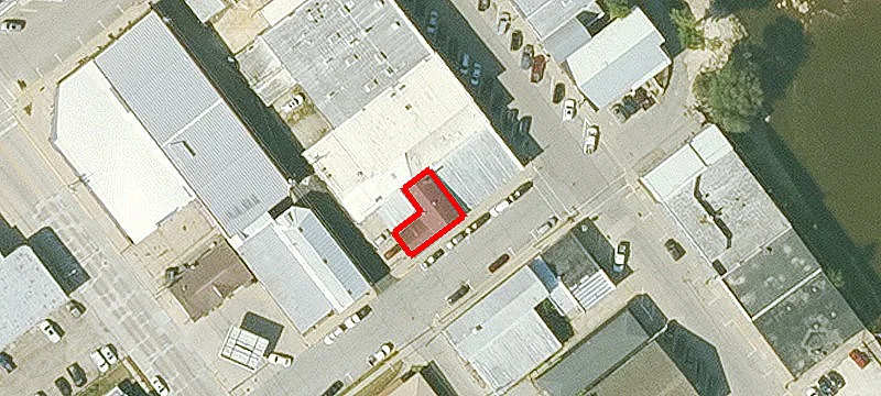 132 Main St