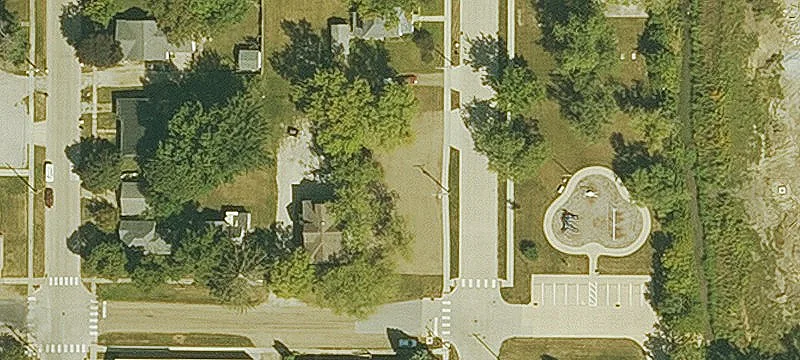 210 2nd St