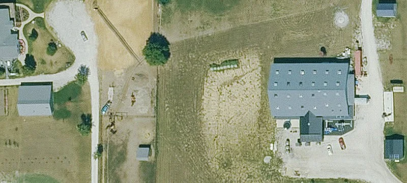 Bloomfield, IA 52537
