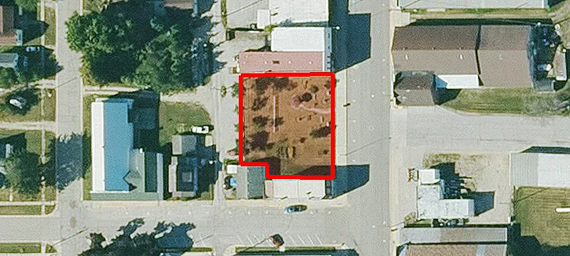 128 Main St