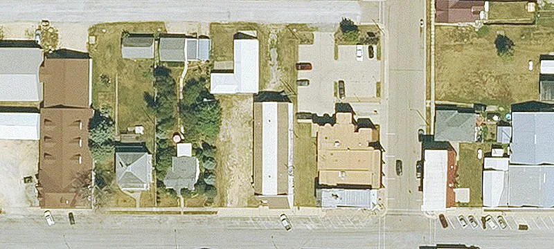 606 Main St