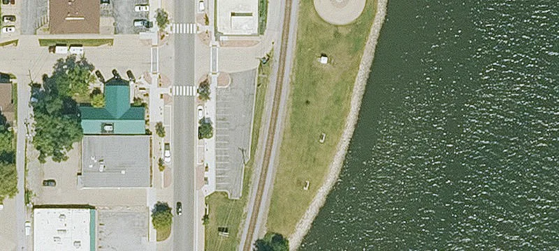 Le Claire, IA 52753