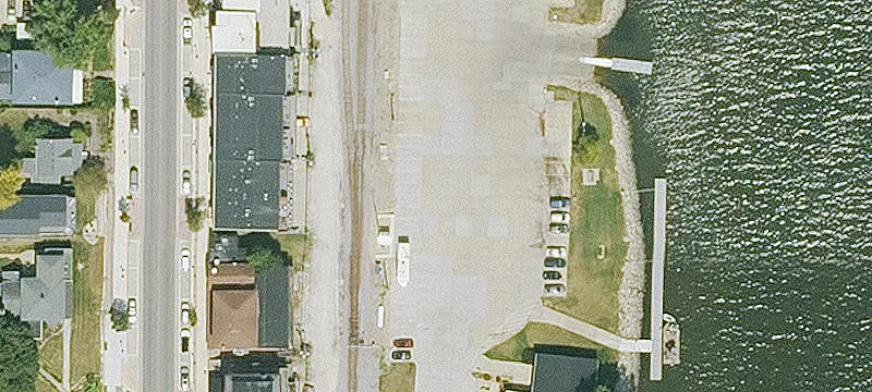 Le Claire, IA 52753