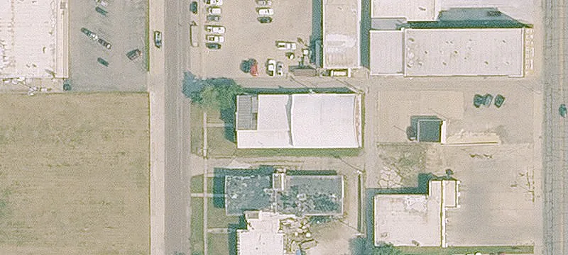208 2nd Ave