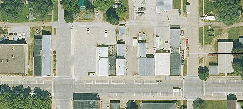 913 Mamie Eisenhower Ave