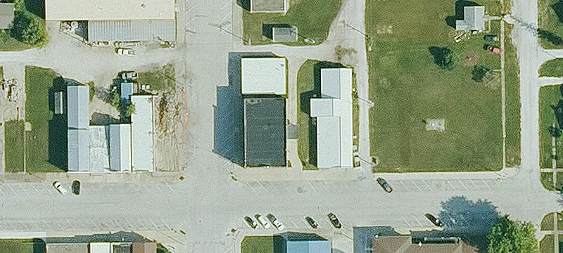 600 2nd St