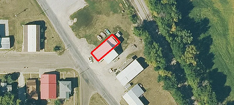 122 Commercial St