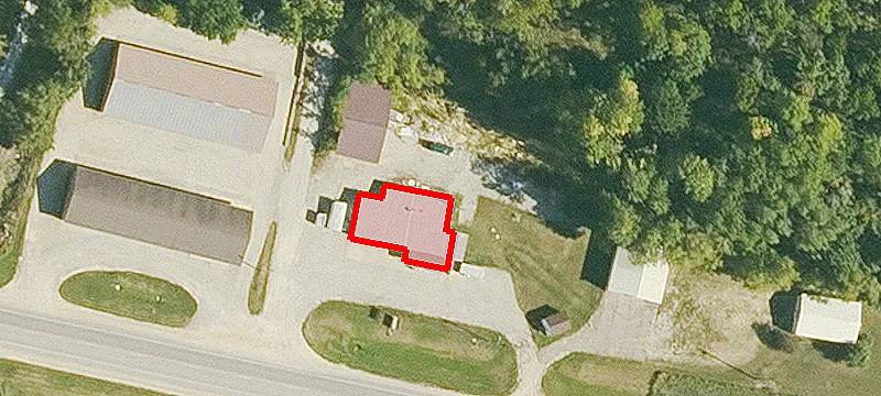 2604 Main St