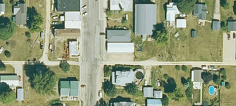 196 2nd St