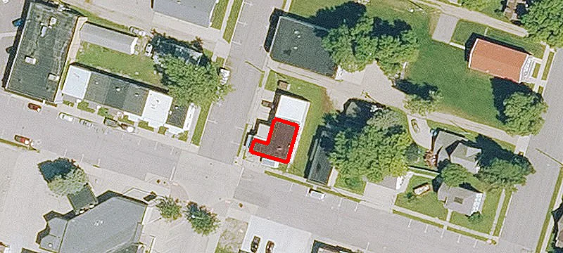725 3rd Ave