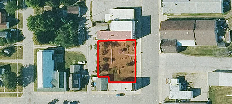 132 Main St