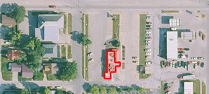 100 Maple St