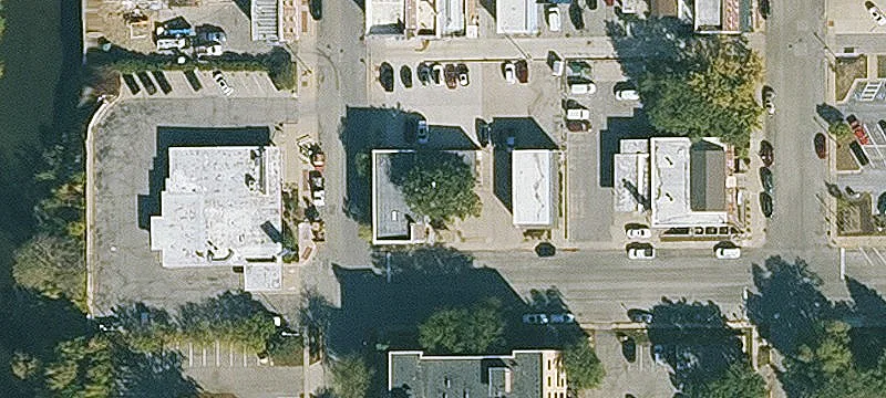 123 1st St Se125-127