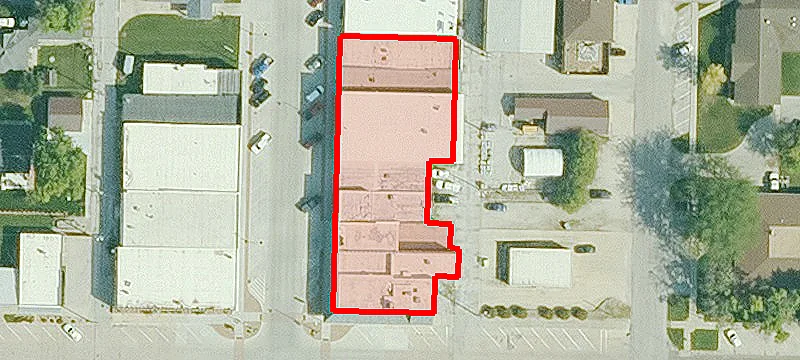 1011 Main St