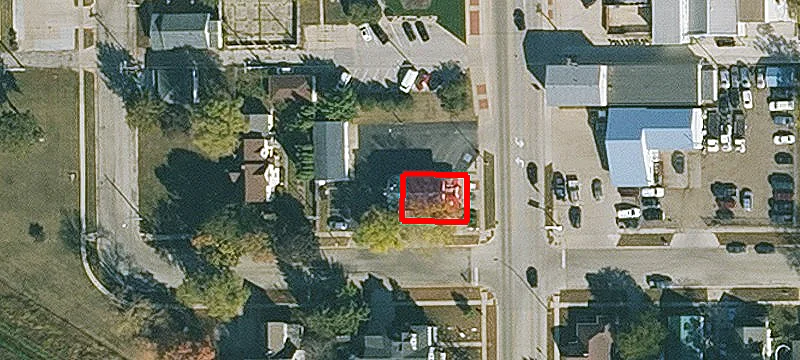 122 4th SW St