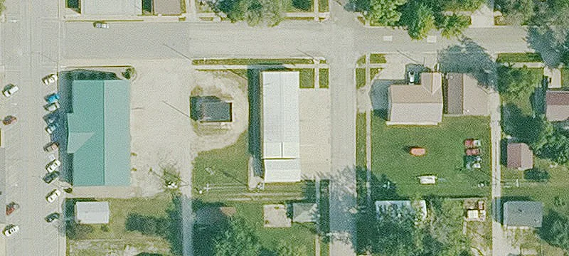 402 Walnut St