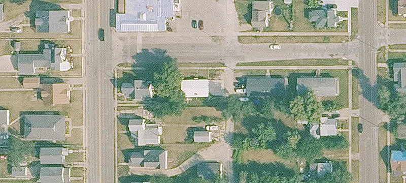 305 Swayze St