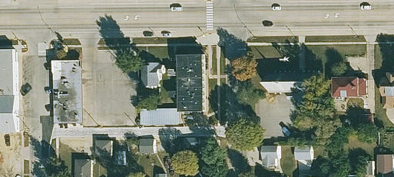 805 Bremer Ave
