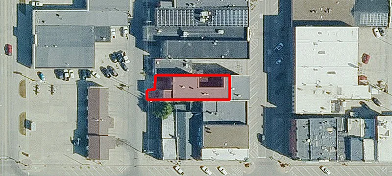 913 Main St