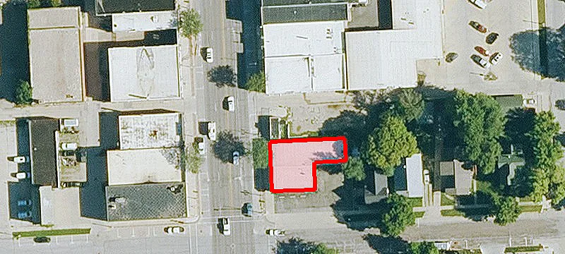 208 Grand Ave