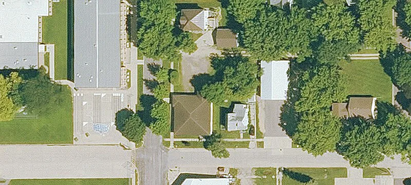 220 Hayes Ave