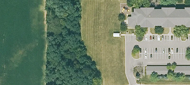 Le Claire, IA 52753