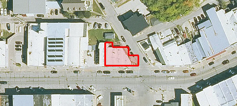 300 Main St