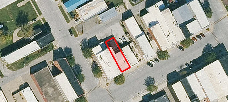 306 Broadway St