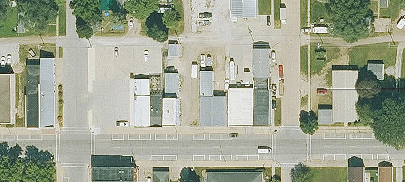909 Mamie Eisenhower Ave