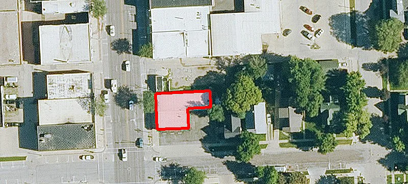 206 Grand Ave